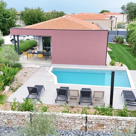 Villa Dora With Private Pool *
