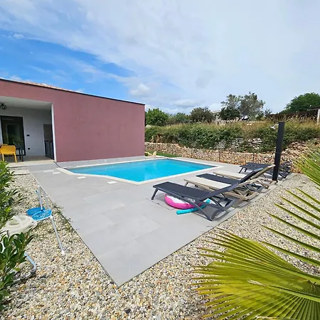 Dora With Private Pool Villa *
