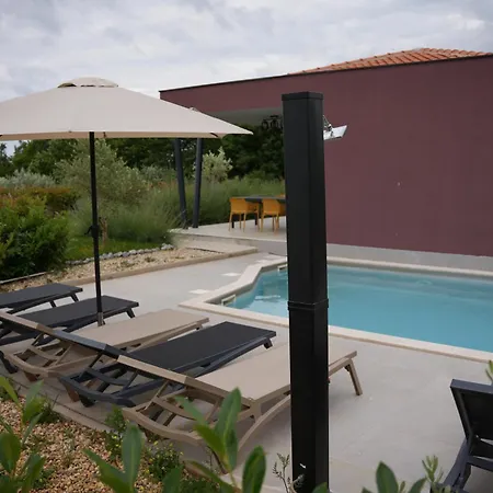 Dora With Private Pool